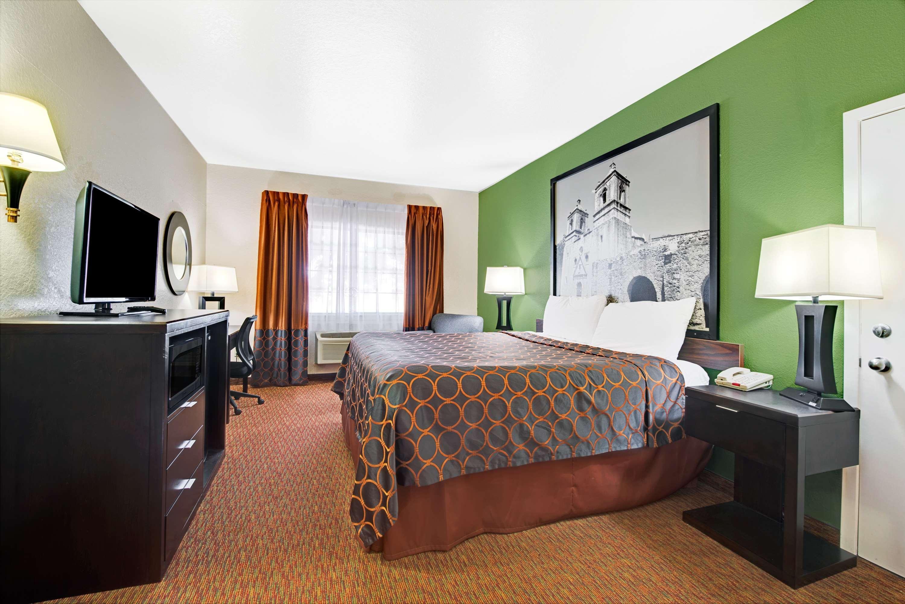 Surestay Plus By Best Western San Antonio Airport מראה חיצוני תמונה