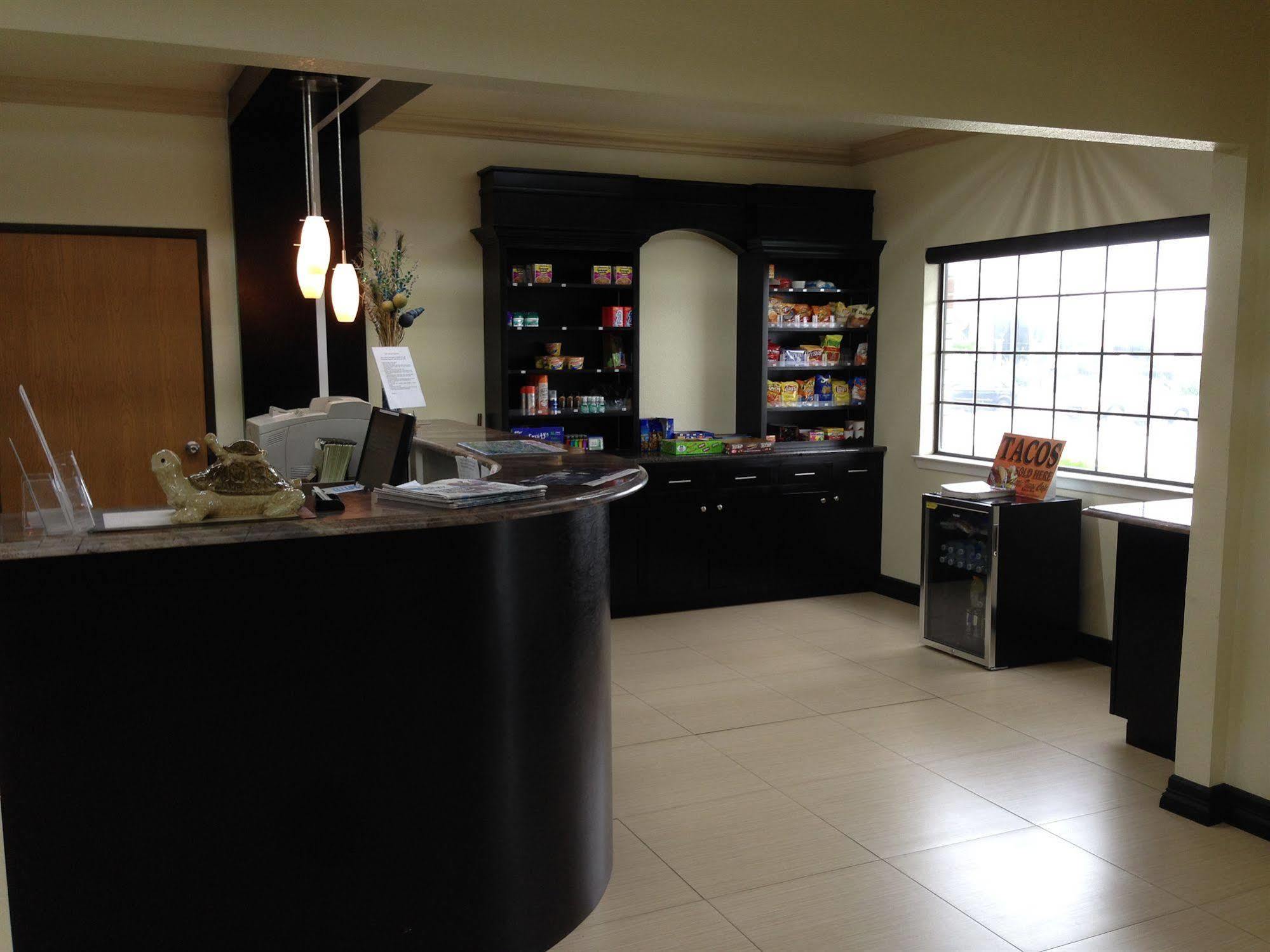 Surestay Plus By Best Western San Antonio Airport מראה חיצוני תמונה